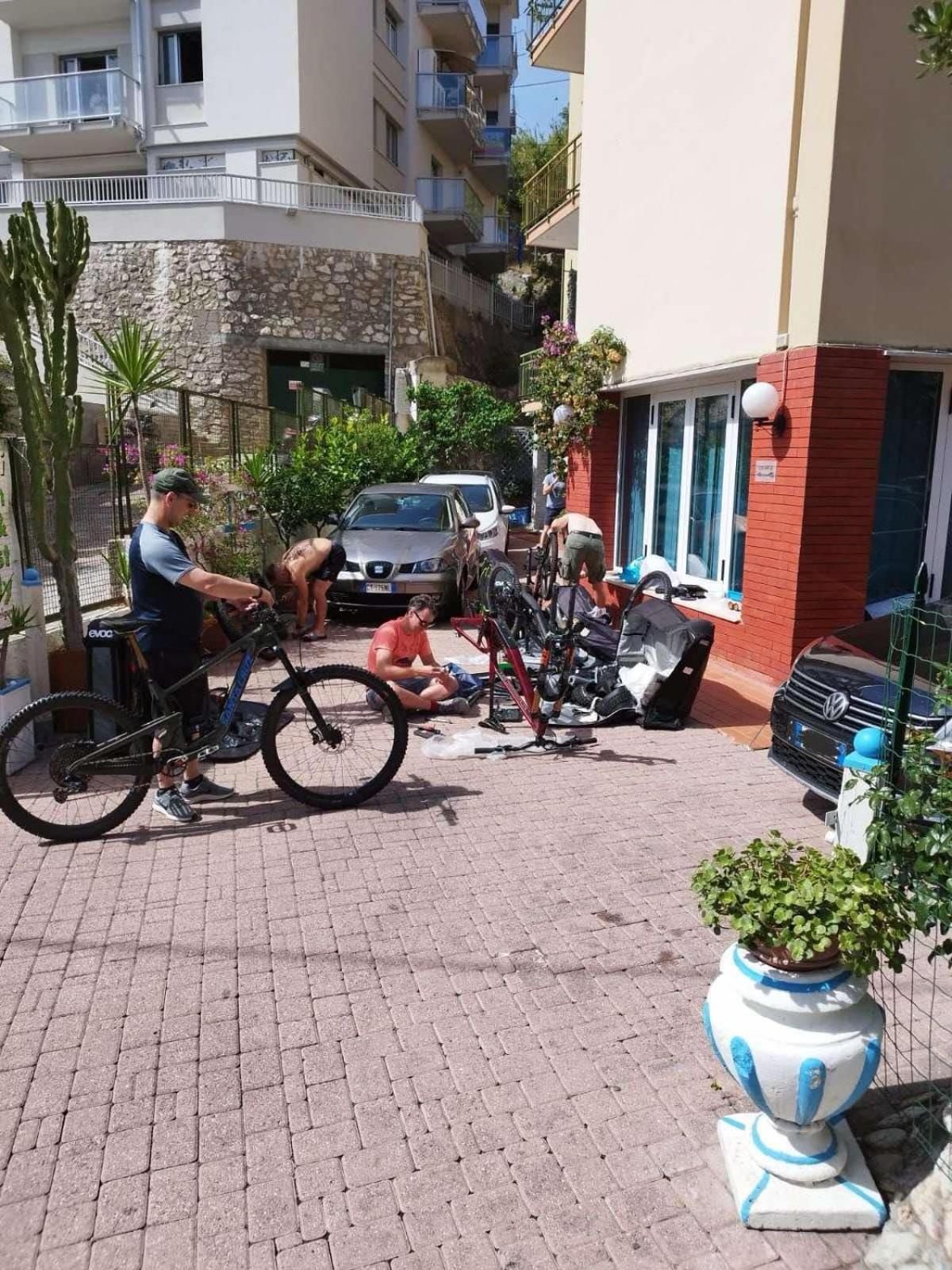 Bike Hotel Oasi Finale Ligure Luaran gambar